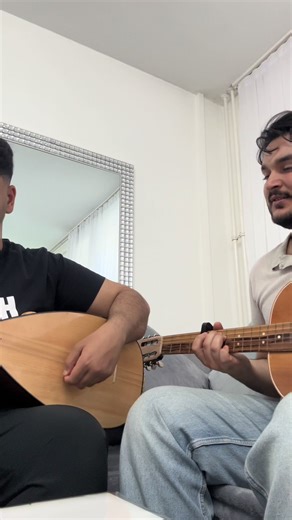 Deniz Esmer's Heartfelt Turkish Folk Music