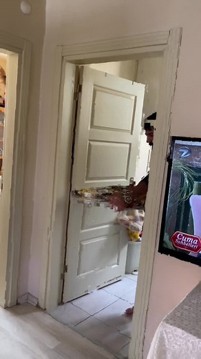 How to Arrange a Food Tray for Entertaining Guests