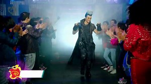 34K views · 1.9K reactions | When the night falls, the villains come out to play. Join us for the Descendants Remix Dance Party March 20 on Disney Channel! | Disney Descendants | Facebook