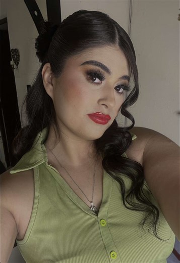 Videos de Ashley💫🐚 (@ashleynf2) con “sonido original - J-Music”