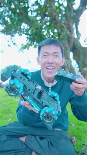 THIS REMOTE-CONTROLLED CAR IS STILL WORKING PRETTIER.