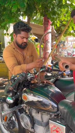 Bullet Petrol Tank Dent repair ￼👌#stbikemodified #shortvideo #shortsviral #shortfeed