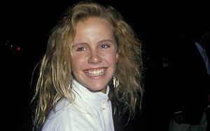 ‘Can’t Buy Me Love’ actress Amanda Peterson dead at 43