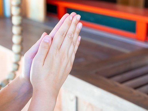 神社の正しい参拝方法【完全版】手水・二拝二拍手一拝の作法とマナー [暮らしの歳時記] All About