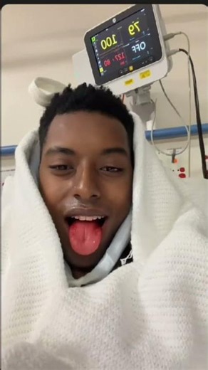 #MK's wisdom teeth out