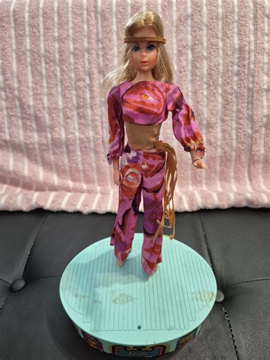 Vintage Barbie-1971 Live Action Barbie With Stage. Working! Original Outfit and Headband. Rooted Eyelashes. - Etsy