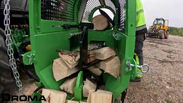Klapikone kuljetushihnalla 12 T (PTO), Droma Wood
