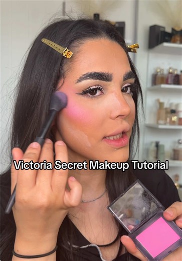 GRWM to go to the open day event of Victoria Secret in bullring. Products: @Revolution Pro eye patches @PLOUISE eyeshadow palette @Tatcha new dewy spf exclusive at @SPACE NK @Estée Lauder new double wear foundation and concealer @Makeup By Mario bronzer stick @Diorbeauty blush @KIKO Milano powder bronzer 09 @NARS Cosmetics thrill blush @Fenty Beauty killawaat warrabratt @ONE SIZE BEAUTY powder melt setting spray @Max Factor mellow blur #birmingham #grwm #makeup #makeuptut #beauty