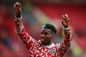 Paul Pogba looks impressive in new training photo as he nears return