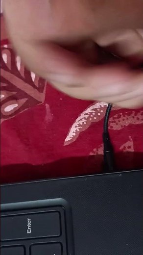 How to Connect wired earphones in laptop?🤯🔥#howto #youtubeshorts #shorts