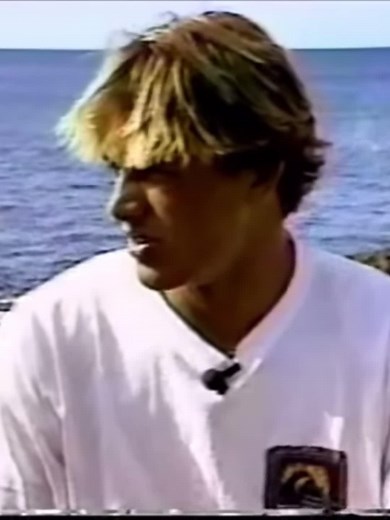 Clean as transition #surf #kellyslater #surfedit #edit #wave #wsl