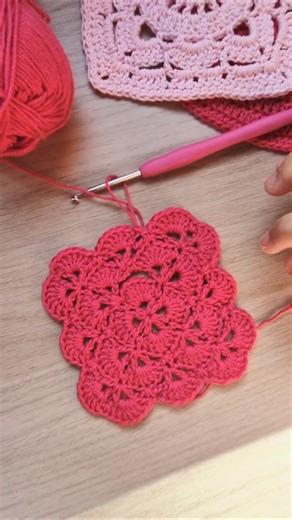 Shell Stitch Granny Square | #crochetforbeginners #grannysquarecrochet