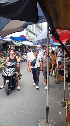 Chicken ears kanu #HIGHVLOG #sannicolaspublicmarket | High vlog