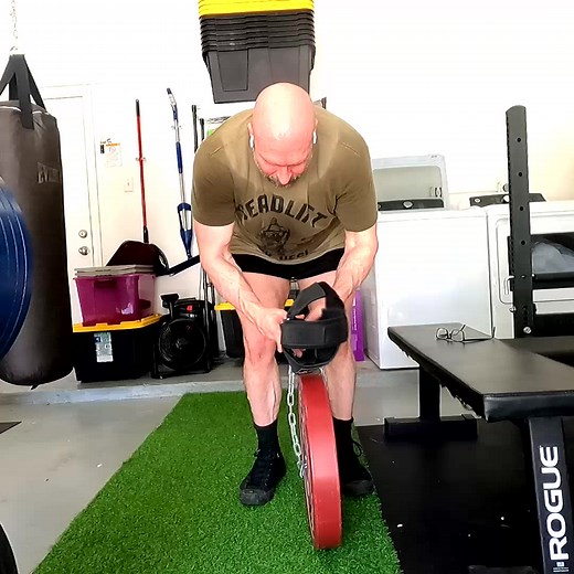 Neck Extensions As A Squat & Deadlift Accessory? 6-13-2023!! This exercise can help with deadlift lockout strength as well as creatine a more stable shelf for the barbell on a back squat! #powerlifting #deadlift #dadbod | Jason Blaha