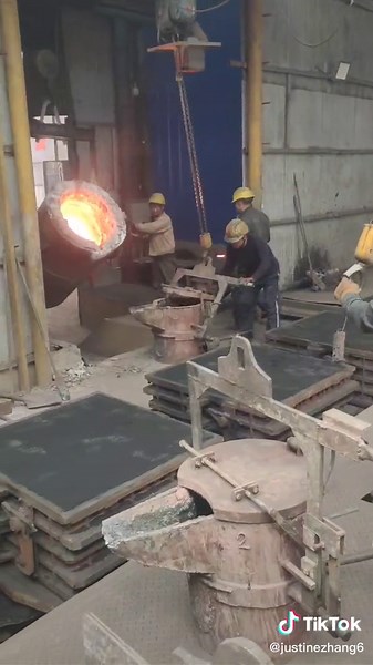Manufacturing Process for Product Pouring#foundry #foundrycast #pouring #iron casting parts #manufacturing