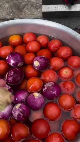 Sweet dreams are made of our unique 64 hour slow cooked signature Butter Chicken Pocket Rocket Jaffle. All fresh n real ingredients. No pastes, no shortcuts . Good ole’nonna style hard work. Serving up at Vivid Sydney Fire Kitchen everyday from 6pm until sold out . Here at the Goods Line daily till the 15th June. Come down and give it a try ! @Vivid Sydney @tasteofsydney @CONCRETE PLAYGROUND @Tasty @tastysydney