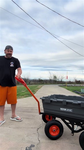 VEVOR Poly Dump Cart Review and Features