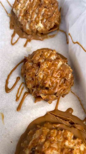 The Easy Way to Bake Coconut Biscoff Macaroons