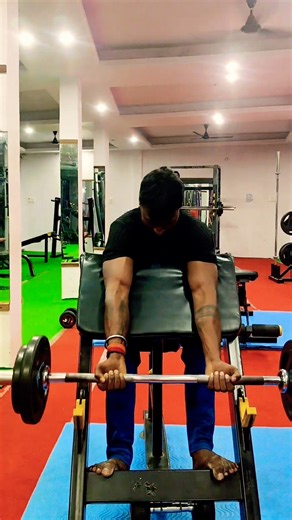 Biceps Dekhke Dost Bole – Natural Hai Kya? 😏🔥💪 #shorts #gym #biceps #fitness #viral #trending
