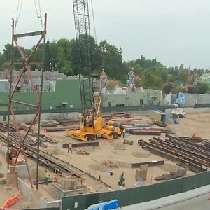 22K views · 600 reactions | CONSTRUCTION PROGRESS! The first steel beam for Mickey and Minnie's Runaway Railway has been put in place at Disneyland. ✨✨ Attraction set to open 2023! All details --> https://mickeyvisit.com/mickey-minnies-runaway-railway/ | Mickey Visit Secrets | Facebook