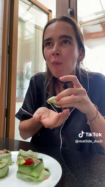 Sushi de pepino fácil con Antonia y Matilde