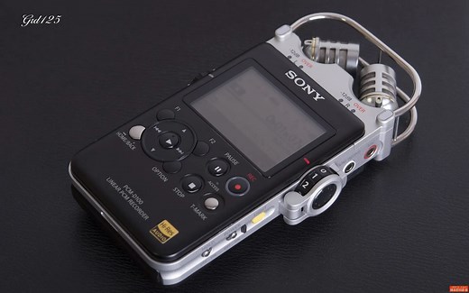索尼PCM-D100=准专业（麦克风 声卡 播放器）=专业便携录音=移动的录音室