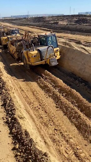Goodfellow Bros #saturday #dirt #finish #scrapers #caterpillar #bluecollar #pepsi #warehousing #welcometonovember | Seiler Scott