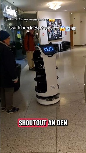 Innovation für die Gastronomie. Kellner Roboter 🤖 #fy #berlin #kellner