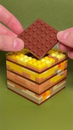 Building a bee nest out of lego! Free instructions in the description! #minecraft #lego