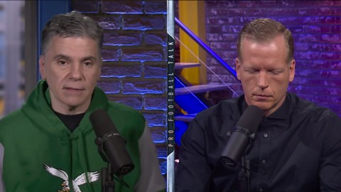 Report: Initial concern is Aaron Rodgers suffered slight break in left wrist