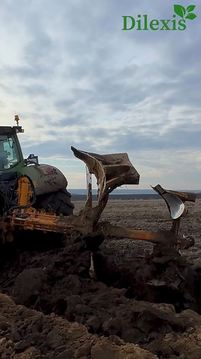 41 reactions |  Arătură adâncă cu plug de plantaj! ☘ Am început...