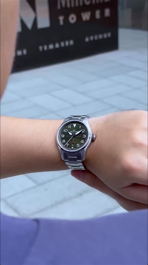 The #Glycine Airpilot Green Ref. GL0512 exhibits very great value given the history and built of the watch. The latest Airpilot model brings a breath of modern fresh air to Glycine’s pilot collection. The Airpilot fits Glycine’s philosophy that Mr. Eugène Meylan set out in 1953 and offer a fantastic proposition for any pilot watch fan out there. https://tinyurl.com/3uf75y8e | Gnomon Watches