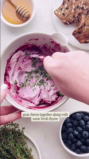 Blueberry Goat Cheese Appetizer 💫