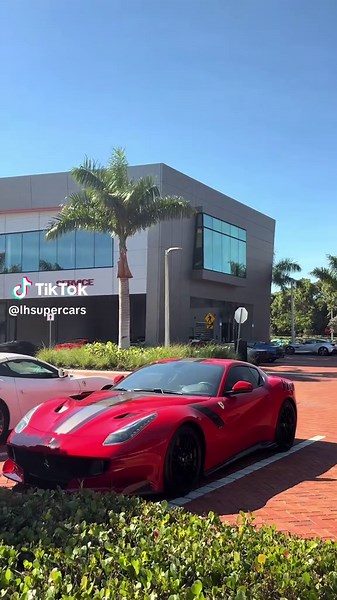 Ferrari F12tdf: The Ultimate V12 Supercar Experience