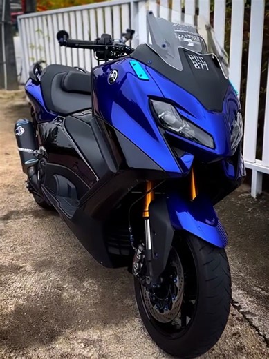 Explore the New TMAX TECH MAX 560cc 2024