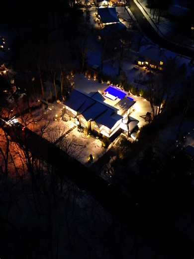 True luxury doesn’t depend on the weather. While the world outside freezes, your private oasis remains warm, inviting, and ready. A well-designed pool isn’t seasonal — it’s a year-round experience of comfort, relaxation, and exclusivity. At SJ Pools, we engineer systems that allow you to enjoy your investment in every season. Heating efficiency, insulation performance, and intelligent design all working together to create uninterrupted comfort. Because your lifestyle doesn’t pause for winter. An