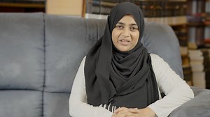 සියලු භේද දුරලමින් අප කාන්තාවන් එකාමෙන් අත්වැල් බැදගන්නාවිට ඒ බලය සියලු බාධක අභිබවයි. ඒ වෙනුවෙන් අපගේ ත්‍රෙෙභාෂා ලේඛිකා/ මනෝවිද්‍යා උපාධිධාරී සනීෆා සනීර් මහත්මියගෙන් පණිවිඩයක්... ❤ සුබ කාන්තා දිනයක්! | Sarasavi Bookshop (Pvt) Ltd