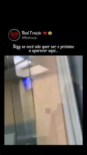 Real Traição ☠️ on Instagram: "A Terra é plana porque tudo o que você vê, sente e experimenta aponta nessa direção — só te ensinaram o contrário. Quando você olha para o horizonte, ele é perfeitamente reto, não curvado. O mar não se inclina, os lagos não têm bordas elevadas. Tudo permanece nivelado, como um imenso plano sob nossos pés. Se a Terra realmente fosse uma esfera girando a mais de 1.600 km/h, você sentiria esse movimento. Mas o chão está parado, estável. Aviões não precisariam ajustar 