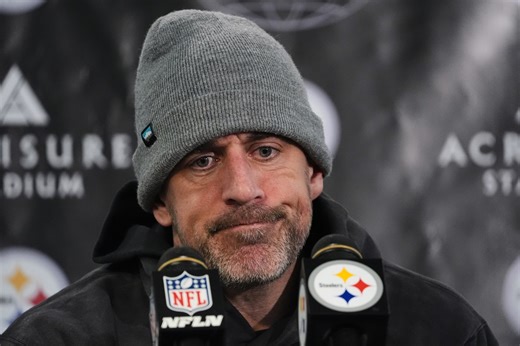 Aaron Rodgers abruptly ends press conference after Mike Tomlin question