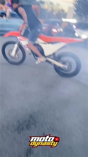 This KTM Took Over the Streets! 😳 #motorcycle #burnout #donuts