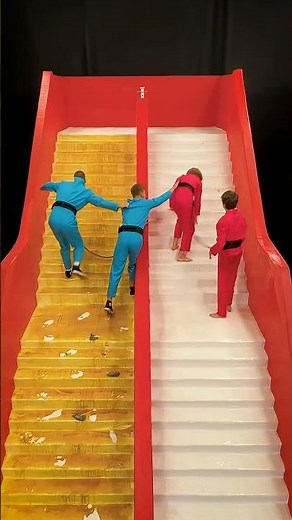 Sleepy vs stiky stairs 💥