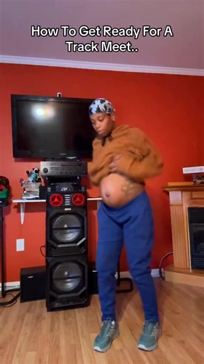 Shay Williams on Instagram: "Baby Bean Done Took All My Cheeeks Away😫 (Baby I Got Back) #trending #viralvideo #funny #pregnantlife #nocheeks"