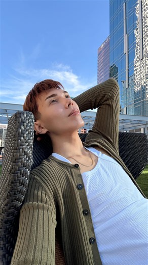 Makeup Artist - Beauty Blogger on Instagram: "Glowing skin is not just about skincare. It’s daily rituals, nutrition, and what you give your body from the inside ✨ My morning routine starts with glutathione and collagen — and my skin says thank you. Consistency always shows on your face. How do you take care of your skin? Глянцевая кожа - это не только уход. Это ежедневные ритуалы, питание и то, чем вы поддерживаете организм изнутри ✨ Моё утро начинается с глутатиона и коллагена - и кожа отвечае