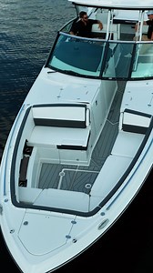 The Monterey 385 Super Sport is the perfect blend of luxury, comfort, and unparalleled performance with our 385SS. Designed with a spacious layout, it boasts a large cockpit, a comfortable bow seating area, and an expertly designed helm station, ensuring every journey is a pleasure. But the luxury doesn't stop there. Below deck, a beautifully appointed cabin awaits, offering the ideal space for overnight stays and relaxation after a day of adventure. Key Specifications: -Length Overall (with eng