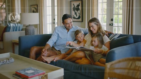 Minty Insect & Pest Control, Powerful & Natural 5% Peppermint Oil Spray for Ants, Spiders, Bed Bugs, Dust Mites, Roaches and More - Indoor and Outdoor Use, 128 fl oz Gallon