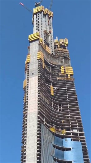 Jeddah Tower Marks Significant Advancement in Glass Cladding Installation