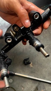 Fuel Injector Lock open Tips #fuel #injector #general #alsharifauto #asacarinformation #tuning #autoelectrician #wd40 #mileage #carrepair #mechanic #carmaintenance #autotips #carmechanic #shortvideo #reels | Al Sharif Auto Care