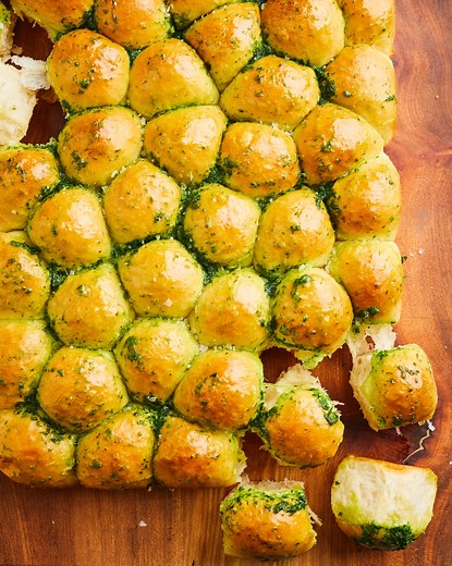 192K views · 3.2K reactions | Wild garlic butter AND the softest, most incredible tear 'n' share bread  jamieol.com/WildGarlicBread | Jamie Oliver | Facebook