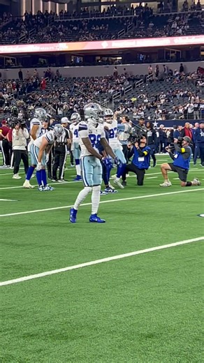 Coming off a game in which he had to leave with a concussion, #DallasCowboys star wide receiver CeeDee Lamb ￼looks ready to go in warmups before tonight‘s game against the Minnesota Vikings. ￼#cowboys #NFL #Football #Dallas #Texas #Sports #DFW ￼￼ | Pat Doney NBC 5