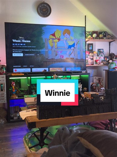 je reprends mon visionnage des grand classique avec le 28, les aventures de winnie l'ourson, que je n'ai jamais vu ! #disney #grandclassiquedisney #winnielourson #winnie #winniepooh